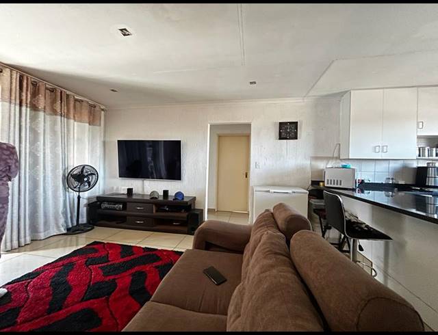 2 BEDROOM APARTMENT FOR SALE IN VORNA VALLEY